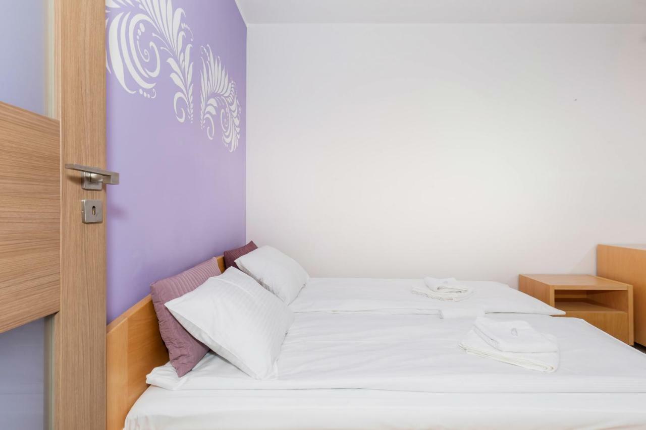 Brzask By Renters