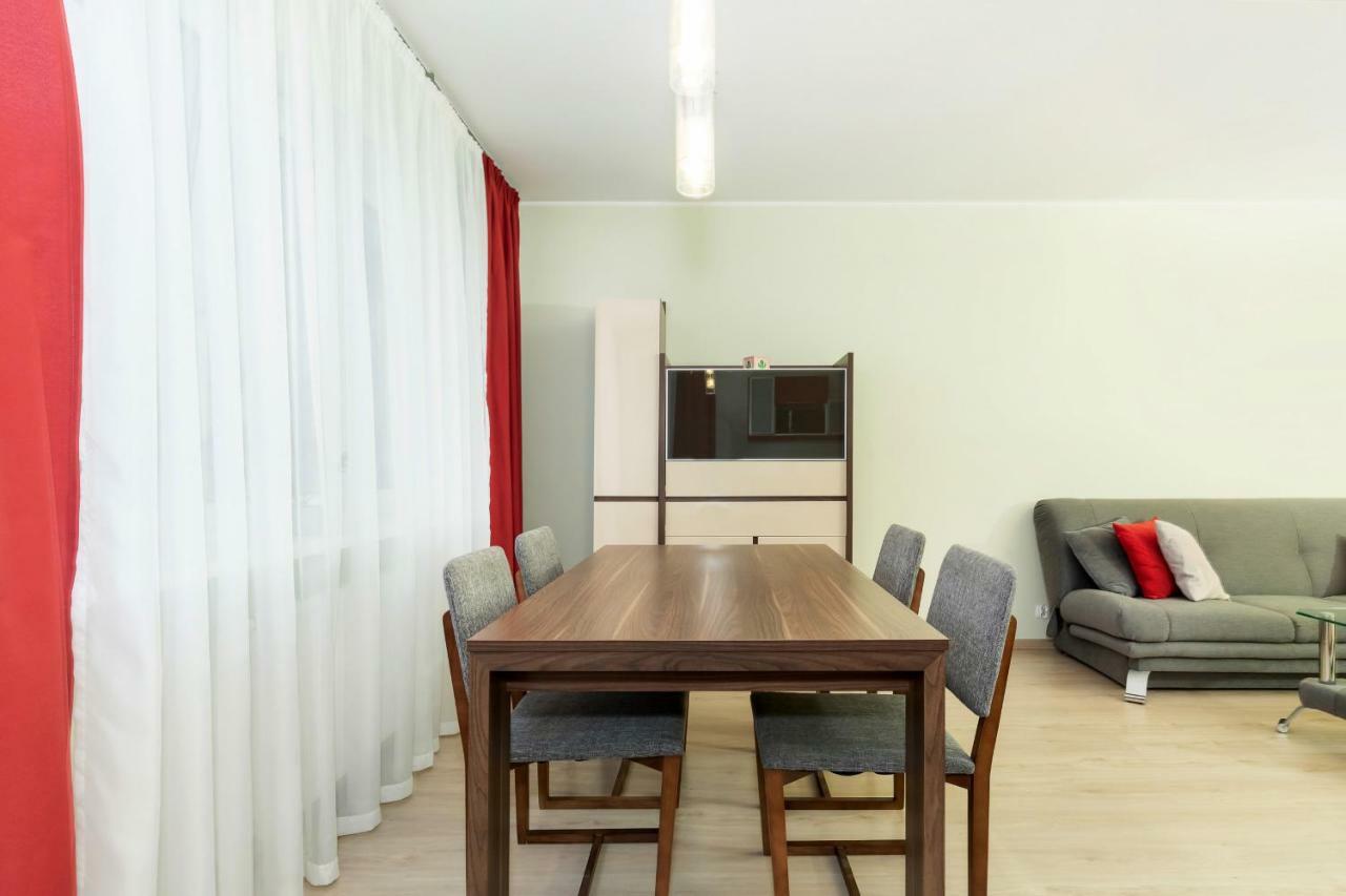 Brzask By Renters *
